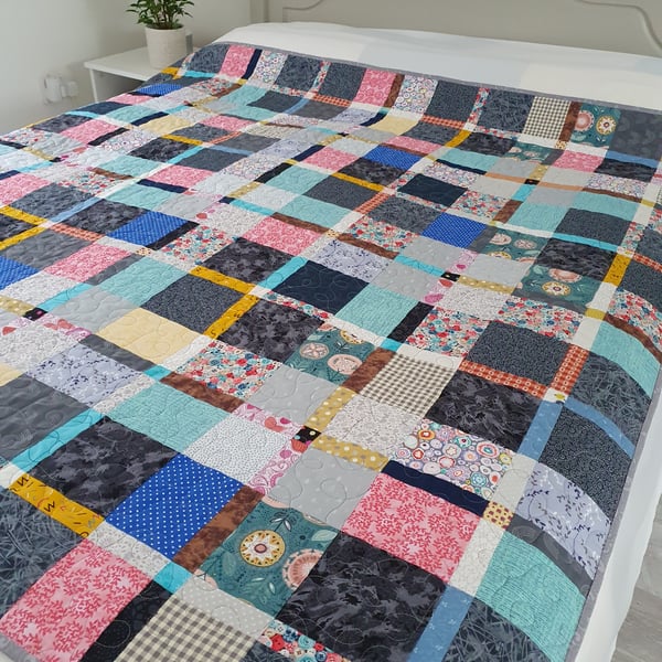 HANDMADE QUILTED THROW - Scrappy Tartan