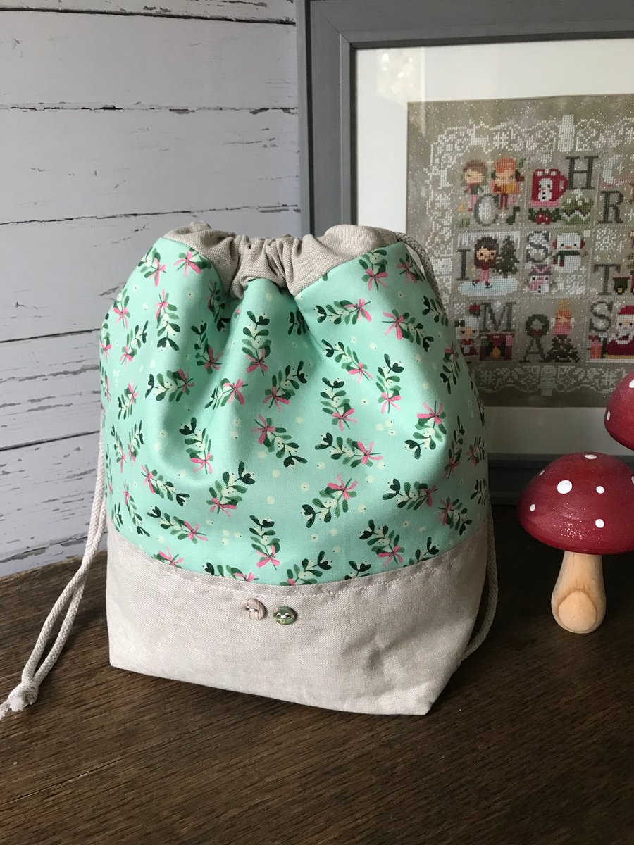 Festive drawstring project bag