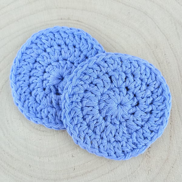 Set of 2 blue crochet face pads made from 100% cotton yarn