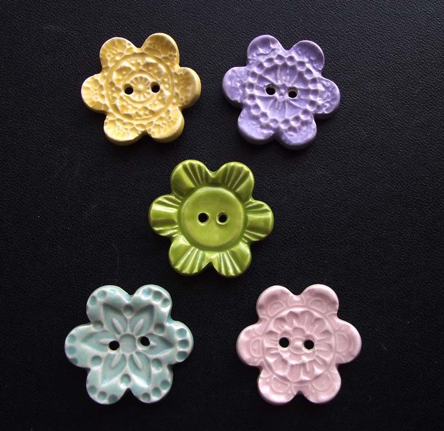 Set of five large flower ceramic buttons