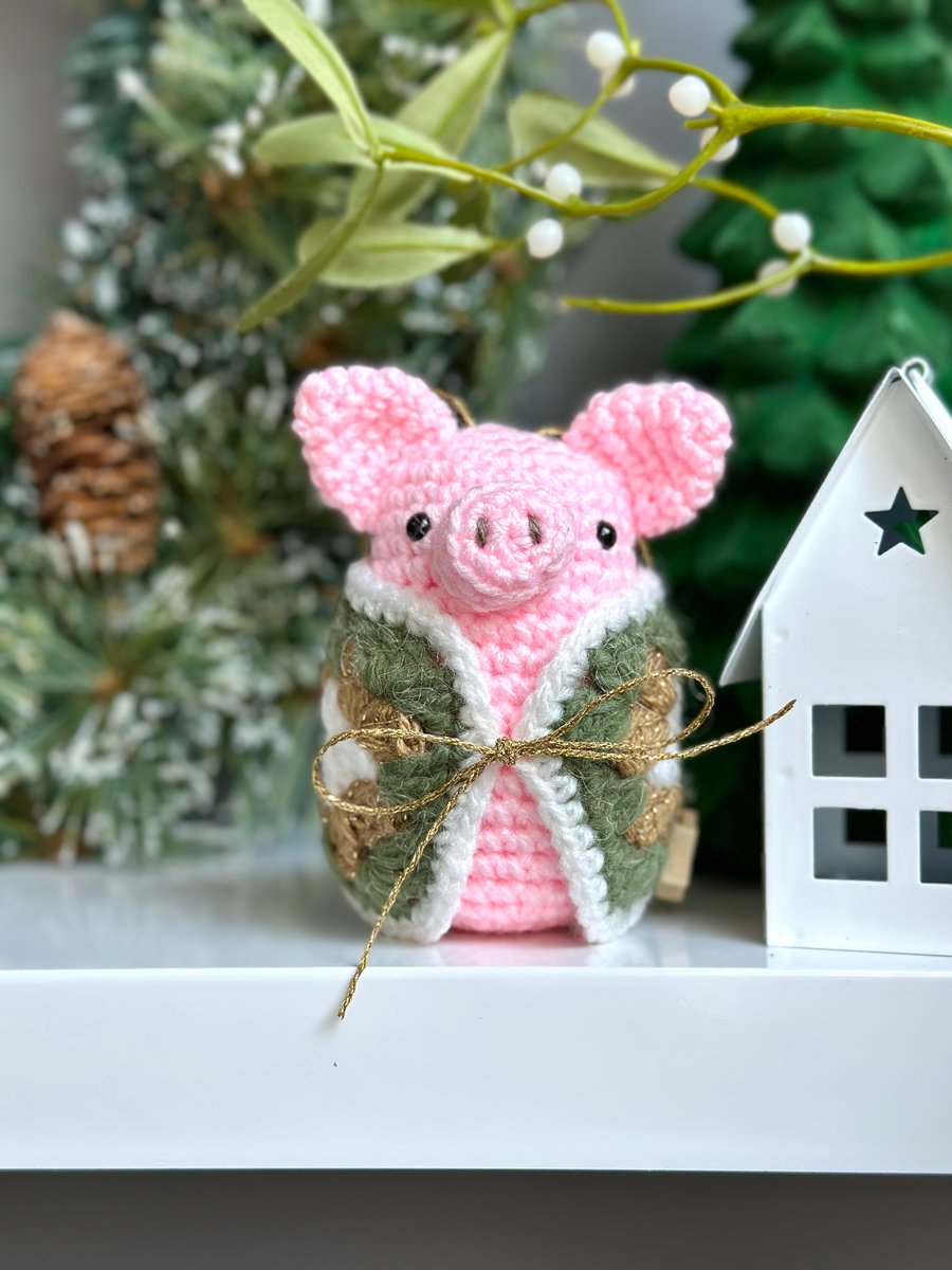 Merry MistleToes Piggy in a Blanket