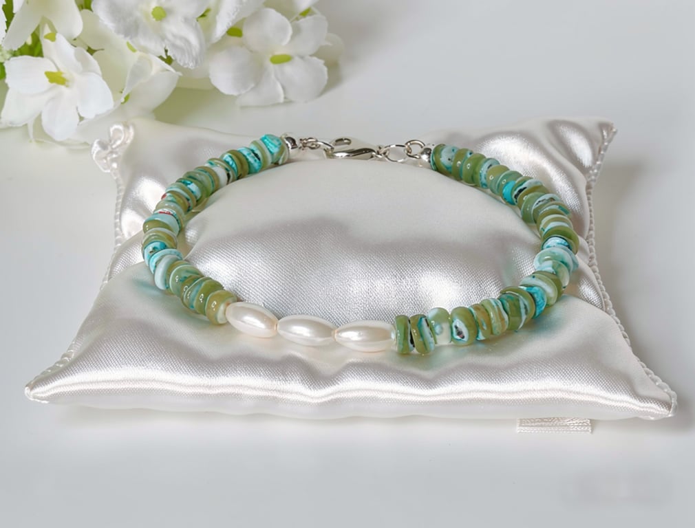 Puka Shell Beads & Pearl Bracelet