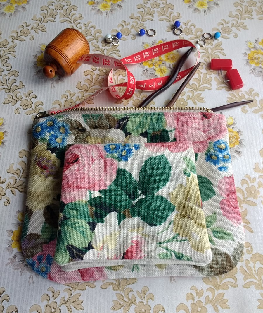 Little notions pouch and needlecase set