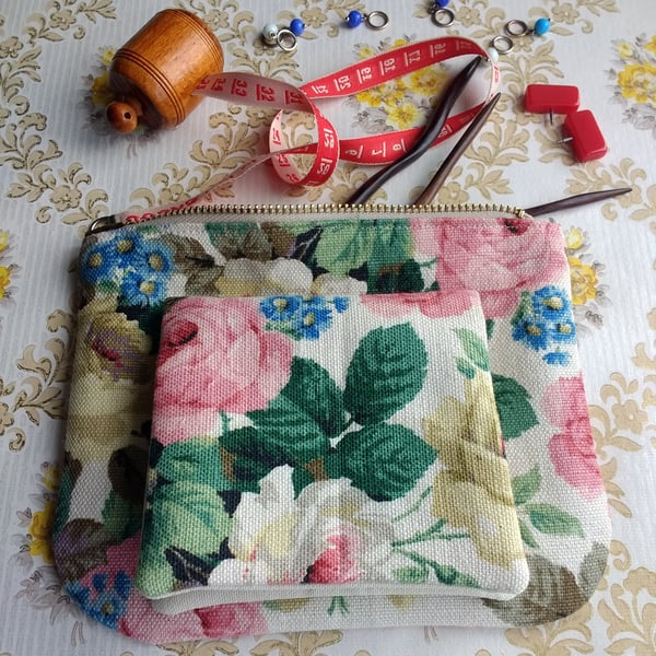 Little notions pouch and needlecase set