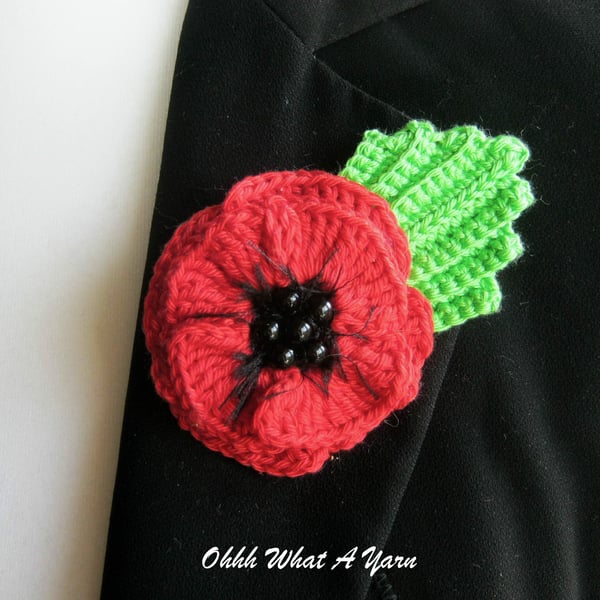 Crochet red poppy brooch, crochet poppy corsage, flower brooch