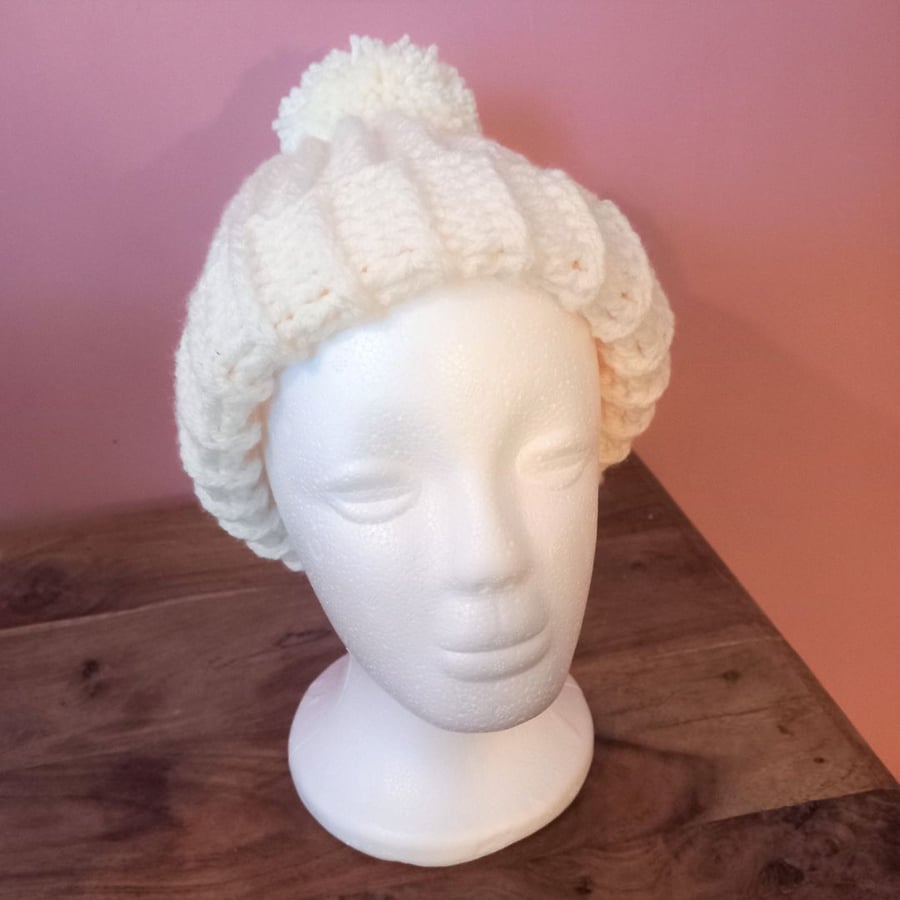 Crochet Cream Winter Hat. Beanie with handmade pom pom