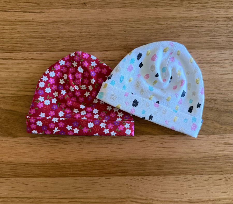 Newborn Baby Hats, Beanie hats. 2 PK. Ideal for the newborn baby 0-3mths - BE06