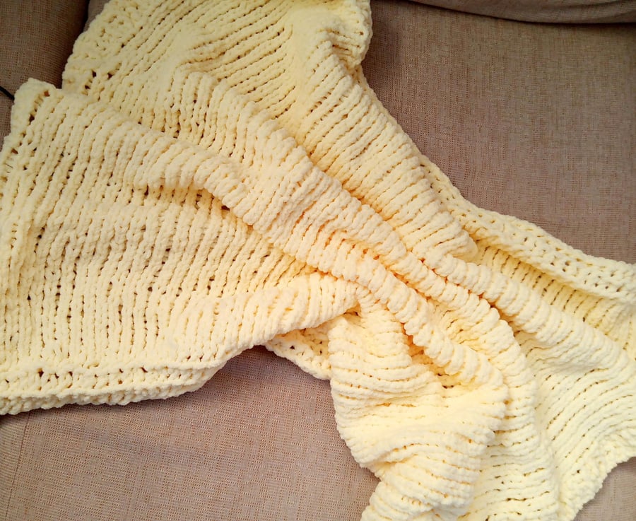 Fleecy Lemon Baby's Pram Blanket, Baby Shower Gift, Coming Home Gift