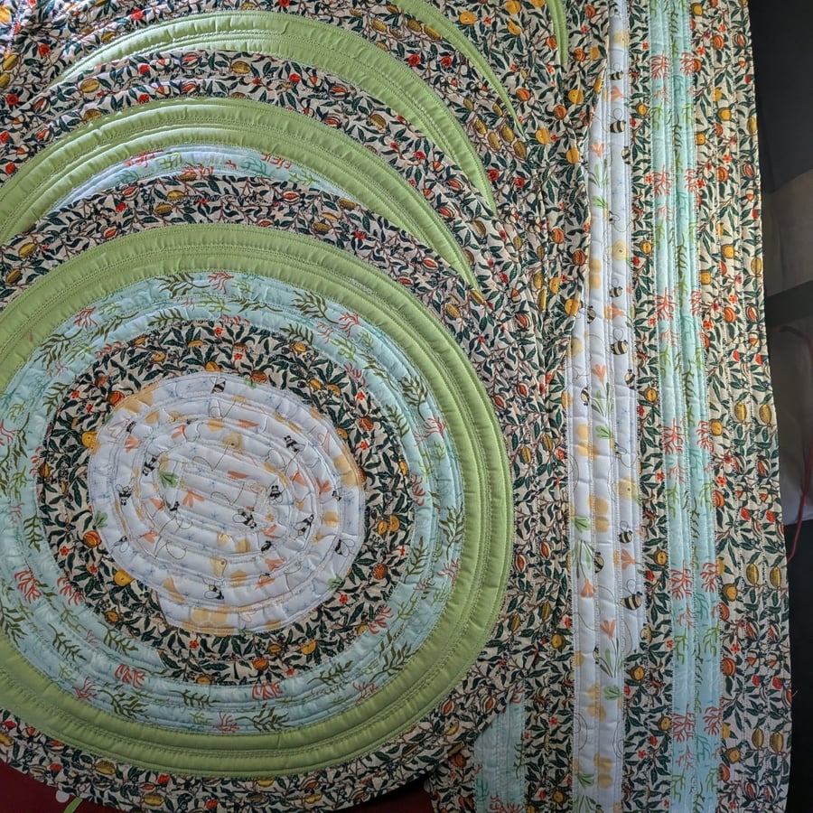 Bees and Leaves - Table runner with 6 placemats