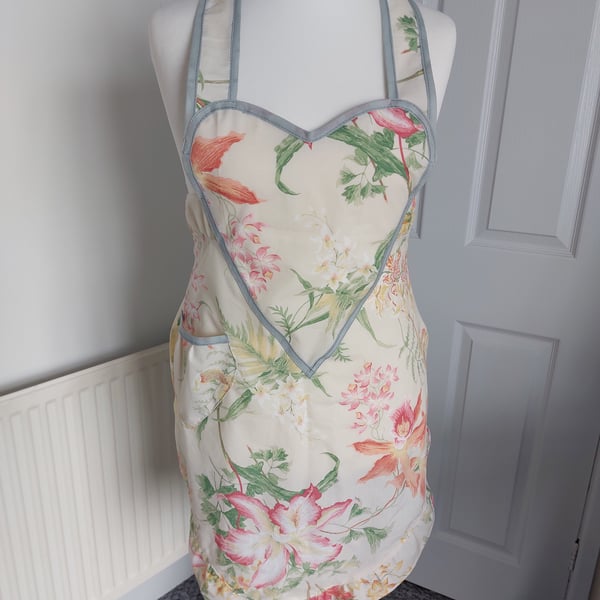 1940's retro style sweetheart apron 