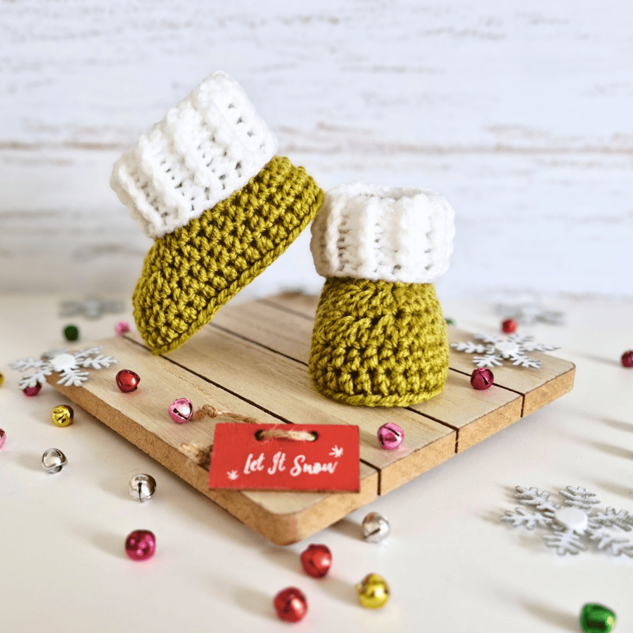 Baby Christmas Booties – Newborn to 6 Months