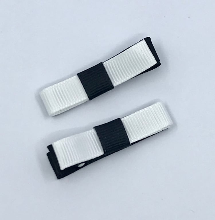 Small Straight Black and White Bow Clips (pair)