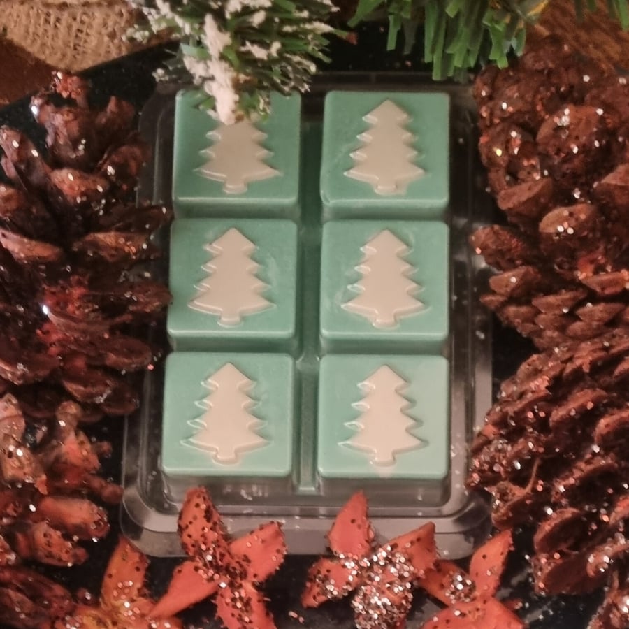Soy Wax Melts in Xmas Tree Clamshell 110g Christmas Tree Fragrance Gift