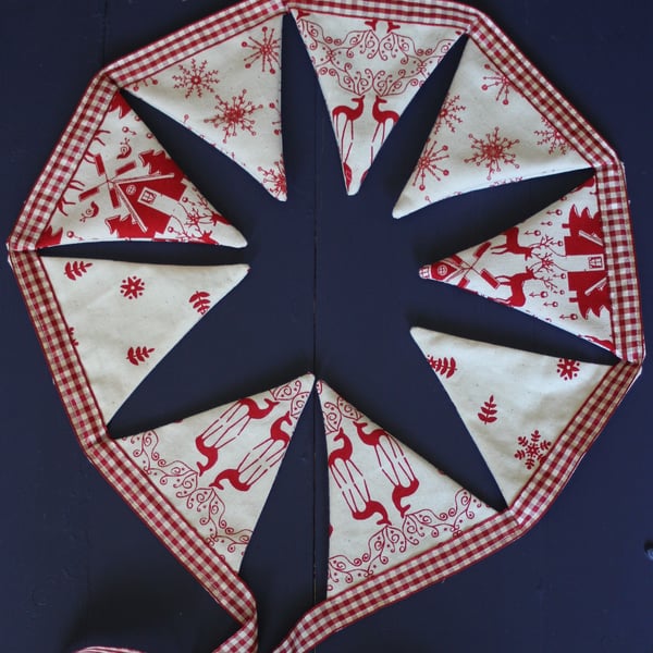 Red and cream mini (dresser) bunting 