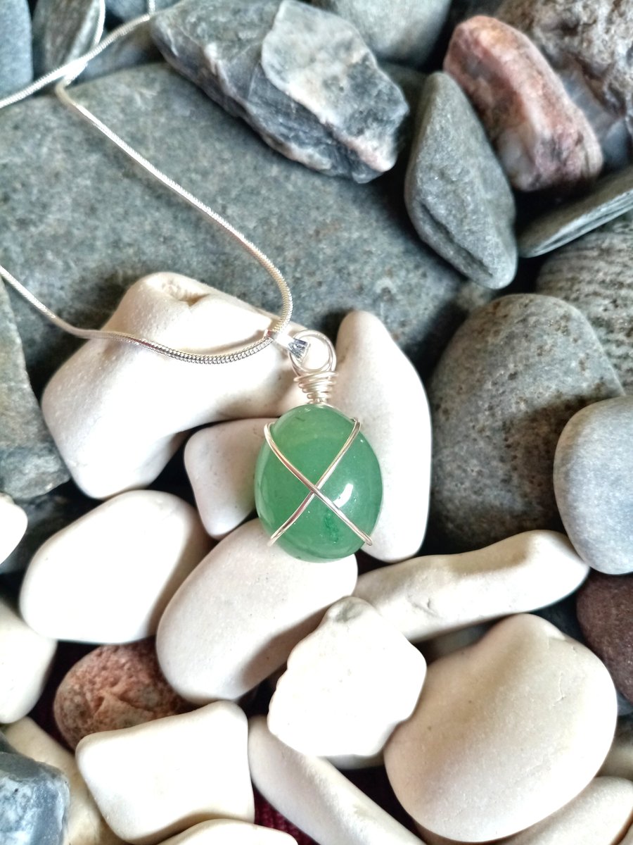 Wire-wrapped natural Aventurine Tumble Stone 