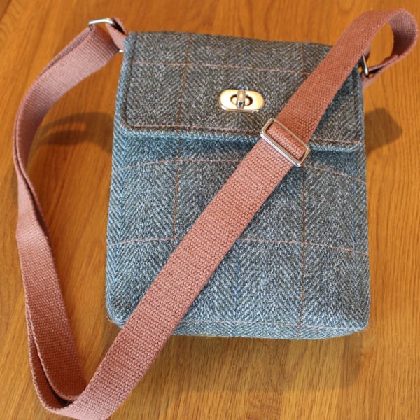 Tweed crossbody messenger bag