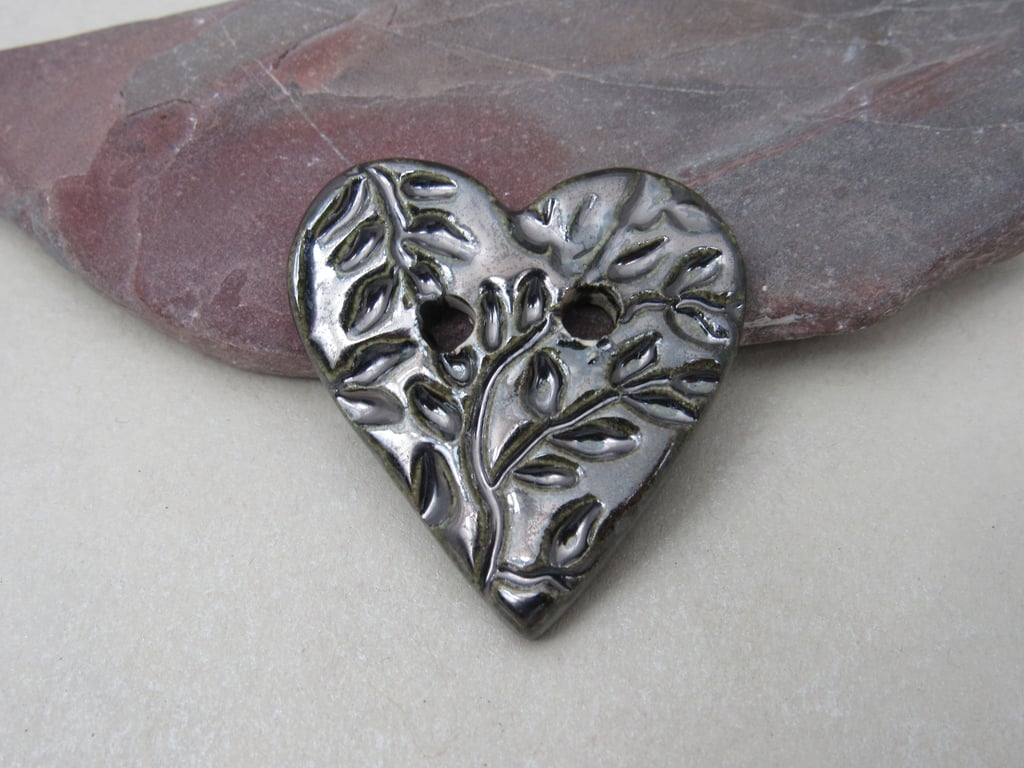 Medium Metallic Silver Leaf Sprig Texture Heart Shaped Ceramic Button