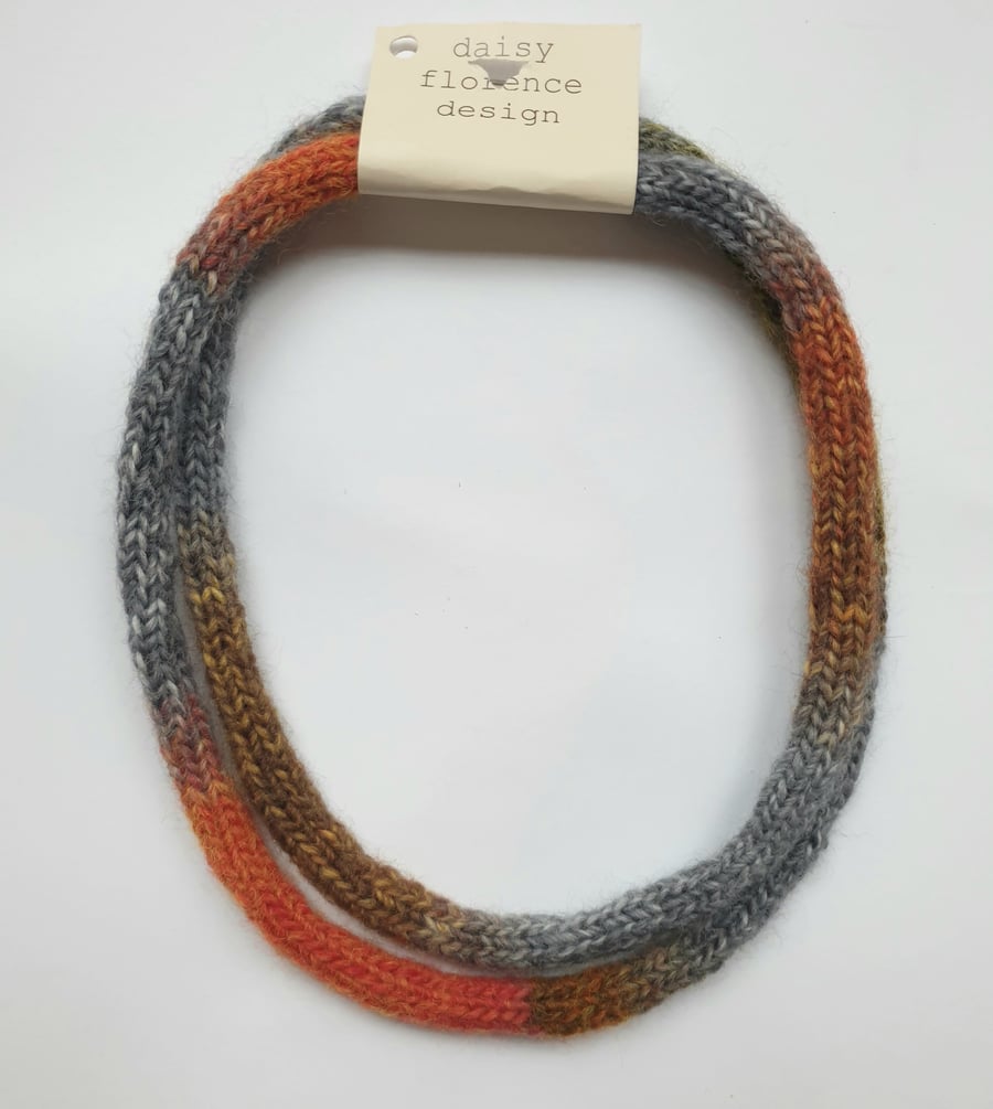Stripey loop necklace