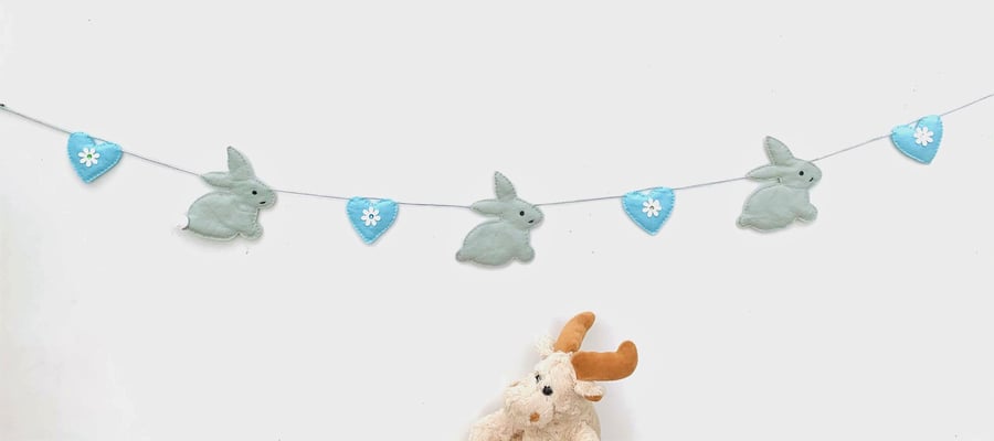 Bunny bunting