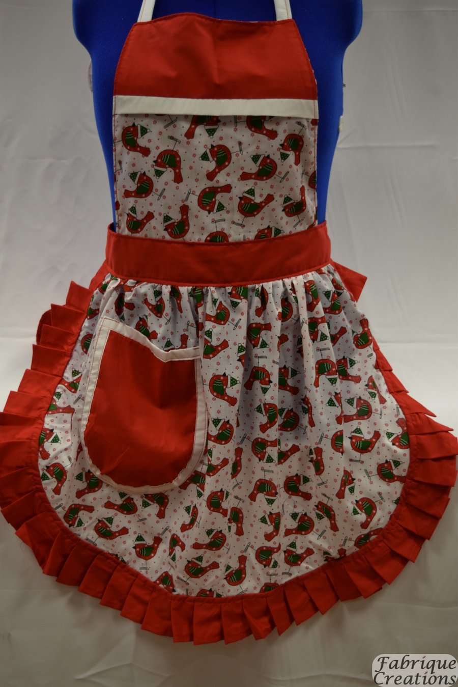 Vintage 50s Style Full Apron Pinny - Christmas Robins on White with Red Trim