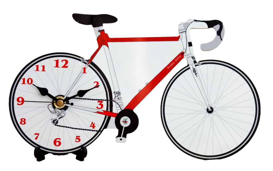 Racing Bike Desk Clock for enthusiastic cyclists who need to know the time