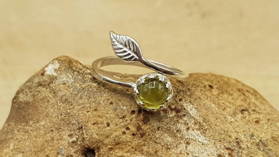 Peridot leaf ring. Green August birthstone. Reiki Charged