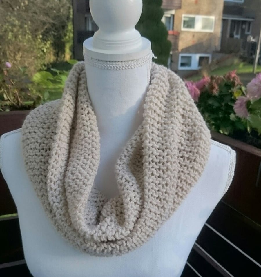 Cozy Beige Hand Knit Scarf - Chunky Knitted Scarf - Infinity Loop Scarf 