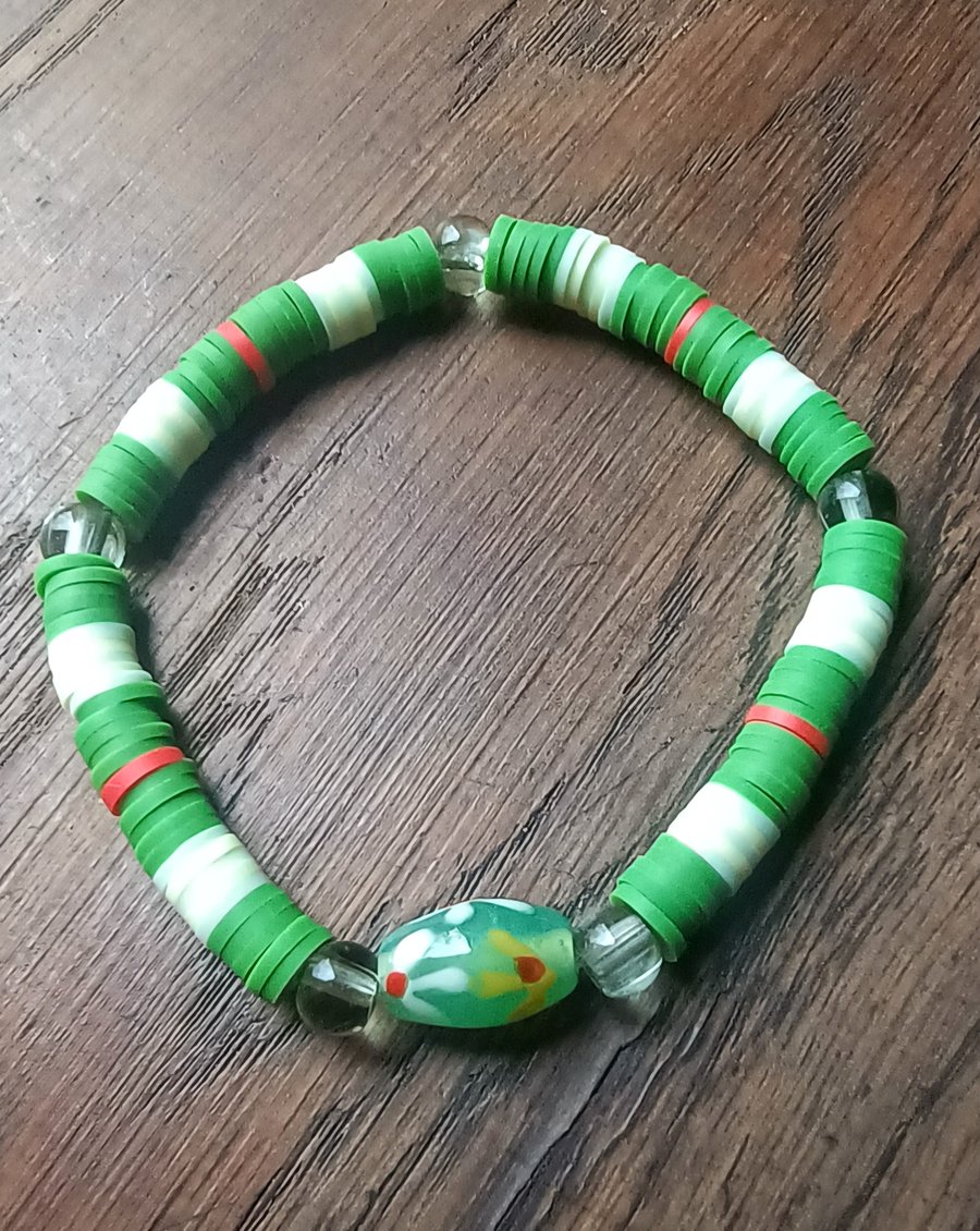 "Hazy Daisy" - Stretchy clay polymer and bead fashion bracelet 
