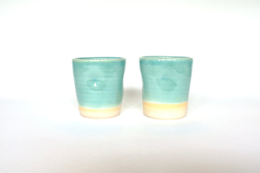Small green finger dent cup