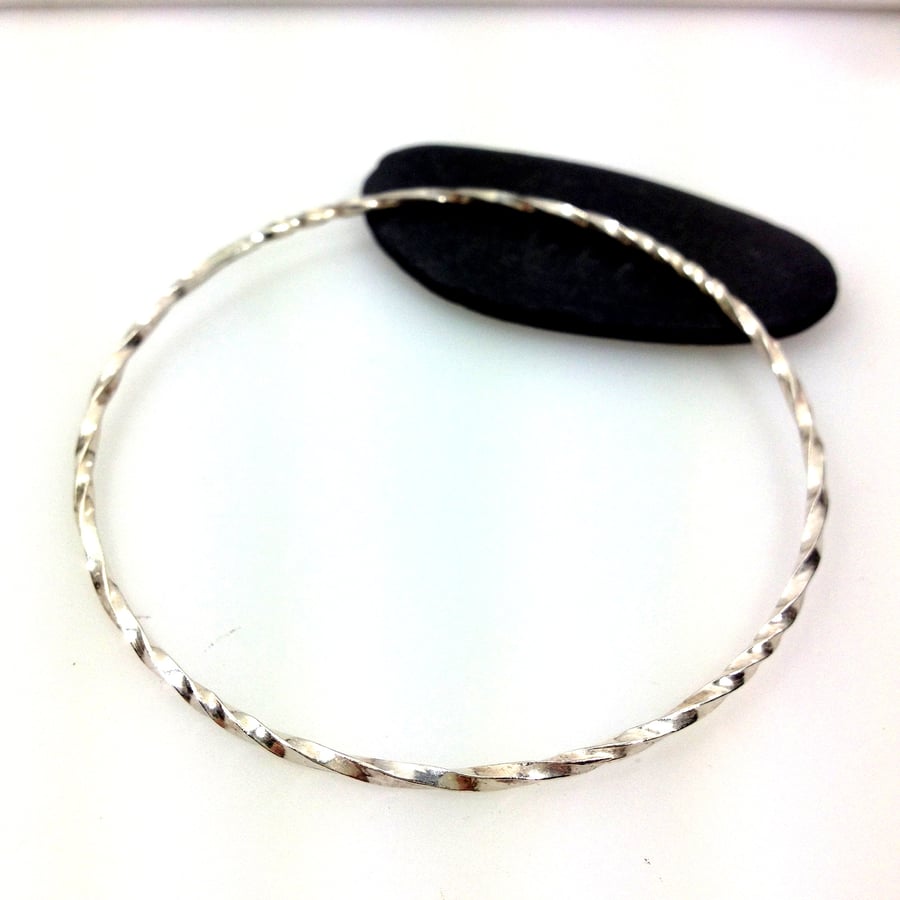 Silver bangle fine twist