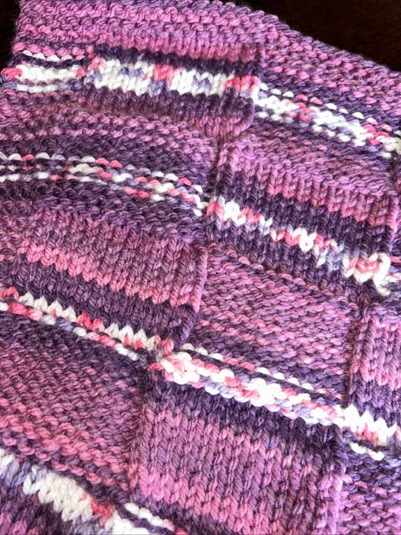 Beautiful handknitted baby blanket in Hayfield Baby Blossom Chunky