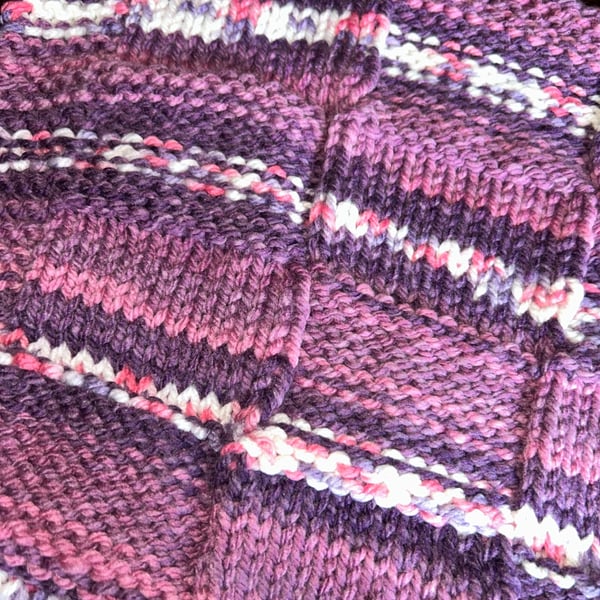 Beautiful handknitted baby blanket in Hayfield Baby Blossom Chunky