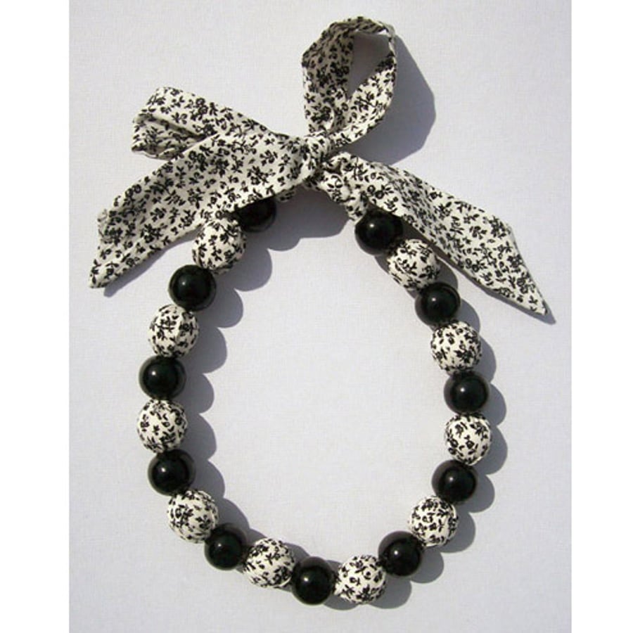 ~Liquorice Twist Necklace~