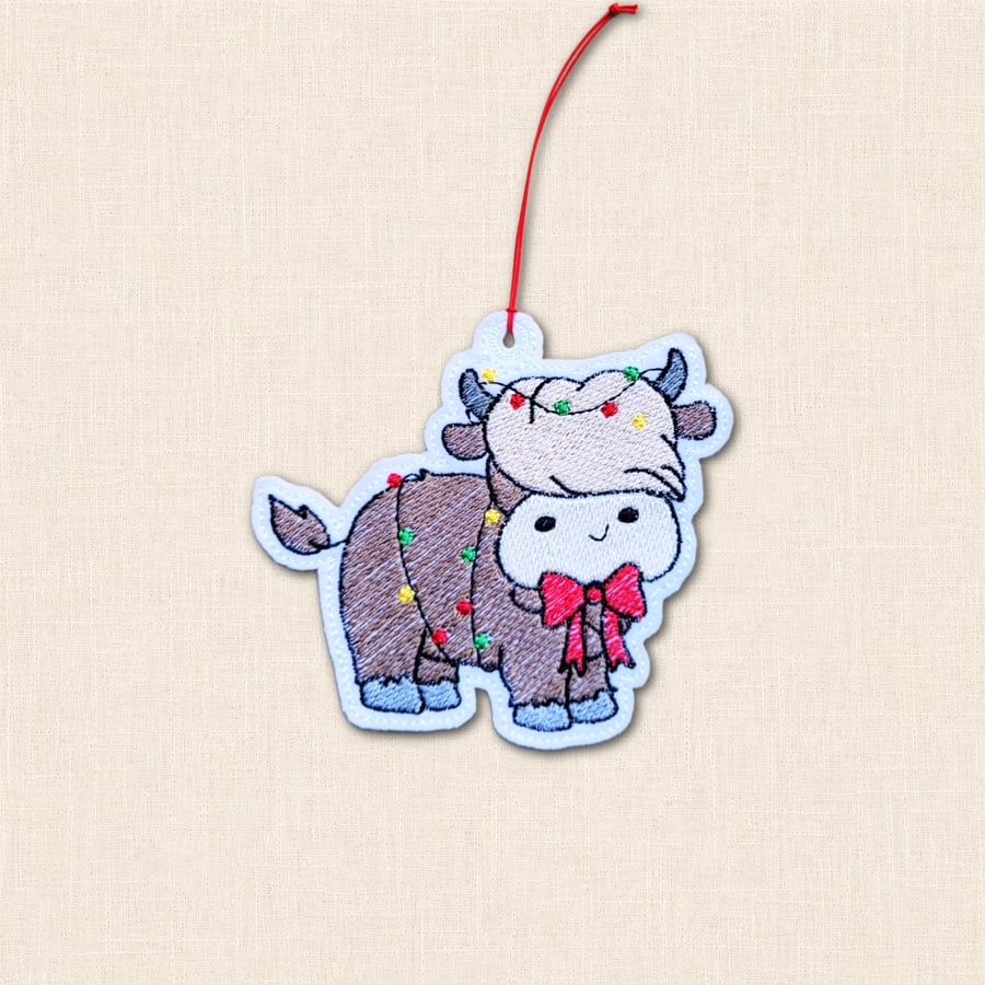 Christmas Lights Highland Cow Decoration - Embroidered Felt Ornament