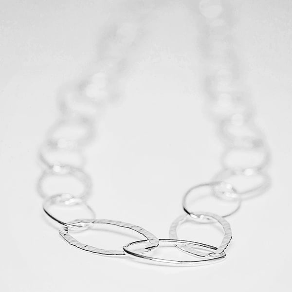 Long sterling silver hammered & plain ovals necklace
