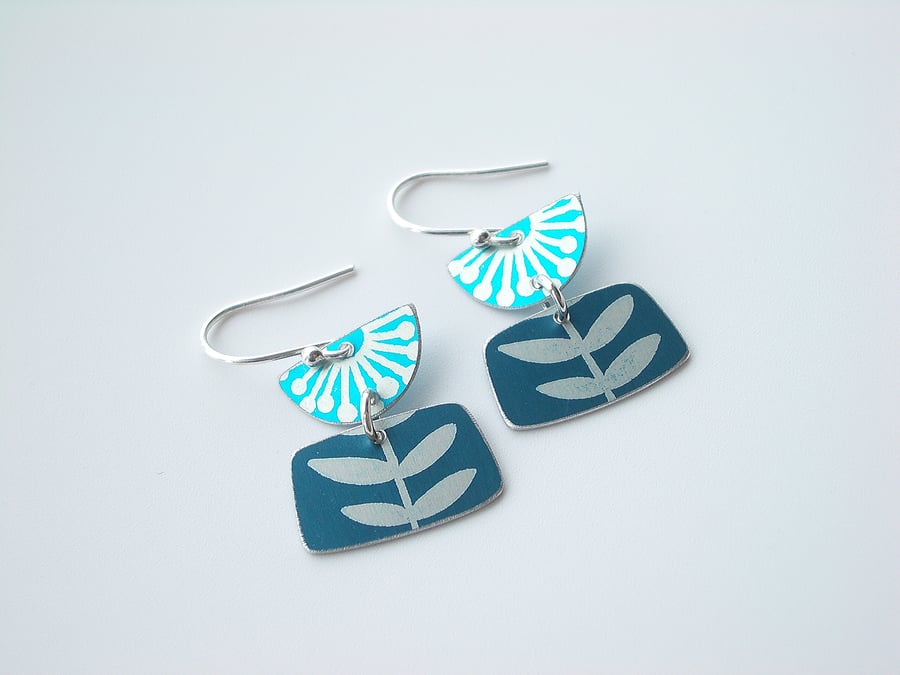 Flower earrings in turquoise and teal