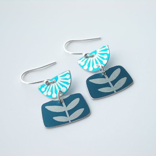 Flower earrings in turquoise and teal