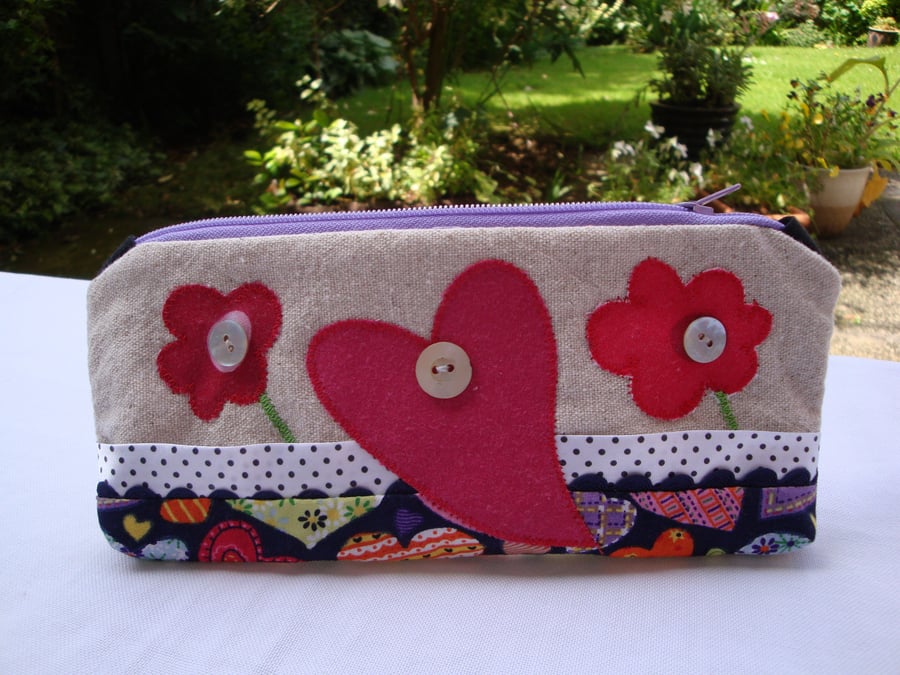 SALE 3.50 Hearts and Flowers Zipped Pencil Case - make up - glasses .