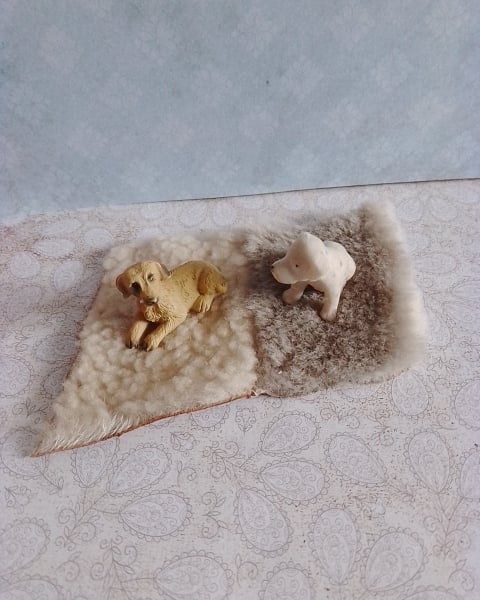 Handmade dolls house rug miniature 1:12 scale fur wool fleece chunky