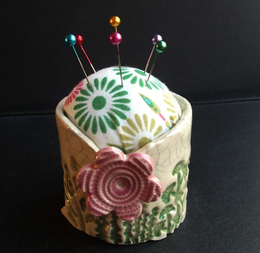 Teeny ceramic pincushion with flower detail