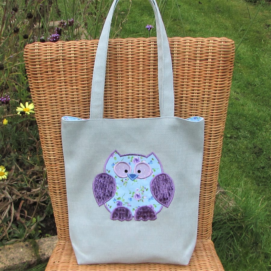 Owl tote bag - Pale blue with blue and purple floral owl