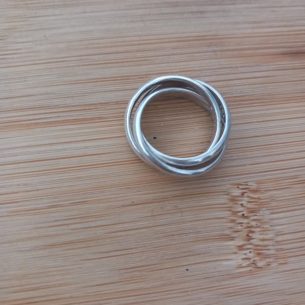 Sterling silver trinity interlocking ring