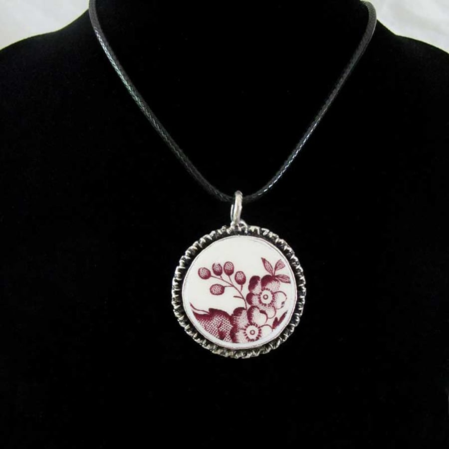 PENDANT  BROKEN CHINA CERAMIC NECKLACE