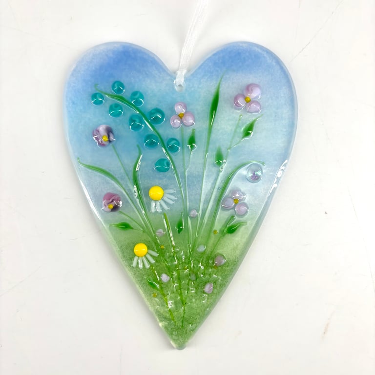 Glass Heart in Pastel Shades with Delicate Flowers