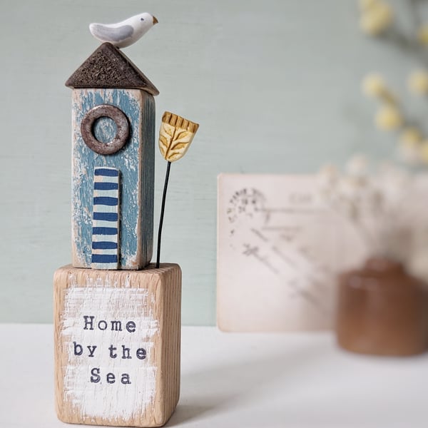 Little Wooden Sea Hut with Clay Flower 'Home by the Sea'
