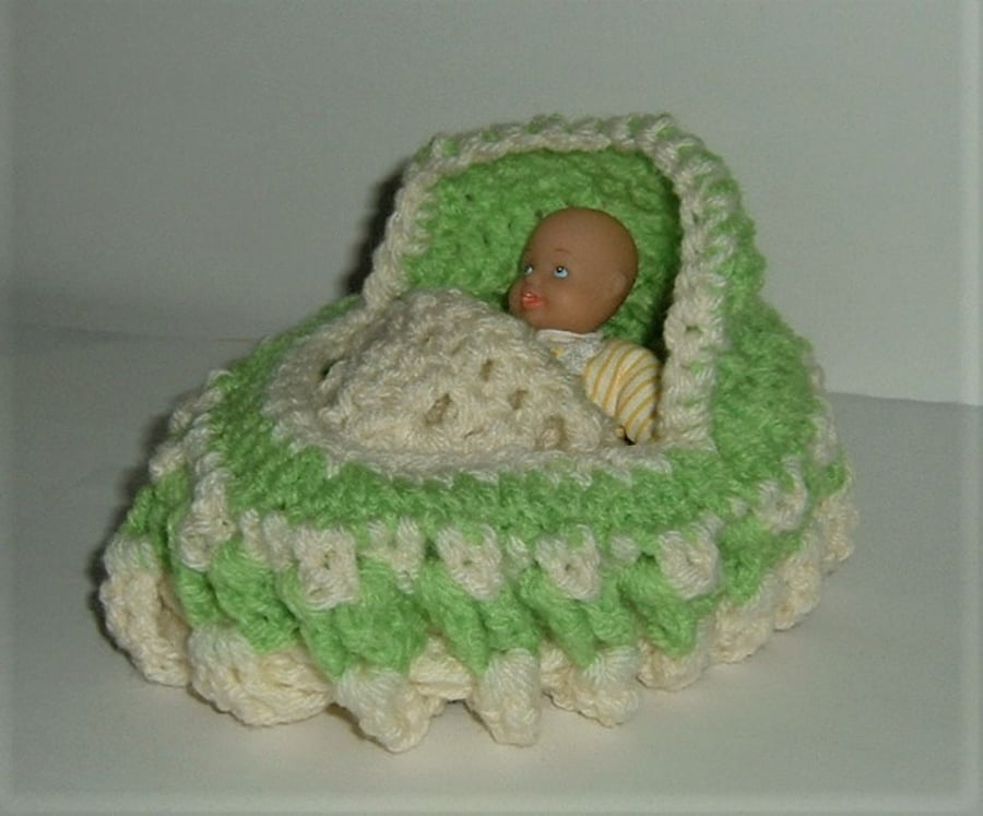 Dolly cot bag with doll ( ref F 573)