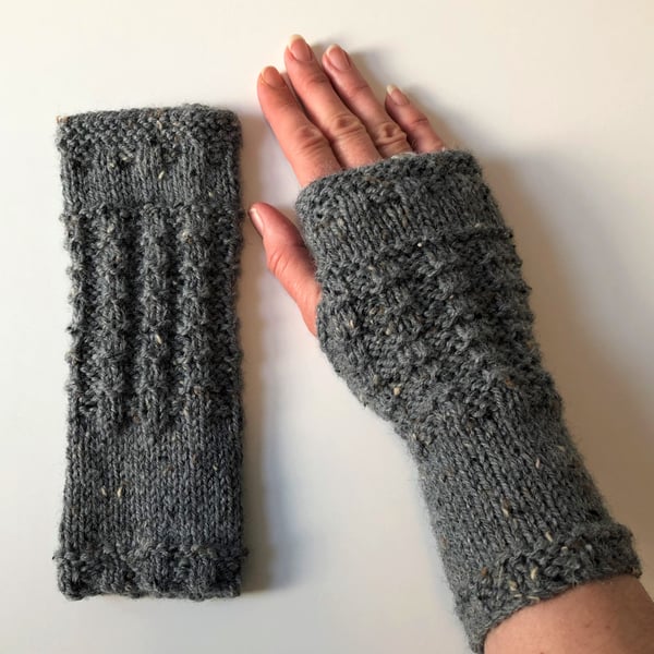 Fingerless Gloves Mittens Wrist Warmers in Grey Tweed Aran Wool