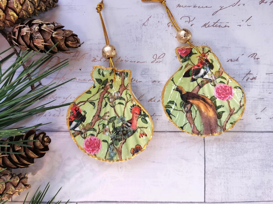 Two Hanging Shell Ornaments, Green & Gold Christmas Tree Baubles