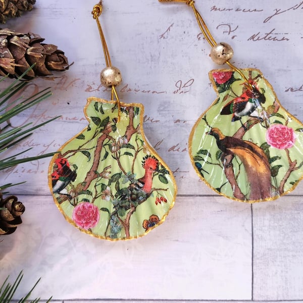 Two Hanging Shell Ornaments, Green & Gold Christmas Tree Baubles