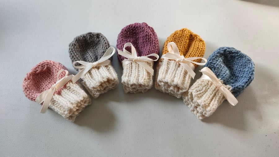 Falkland Wool Baby Mittens